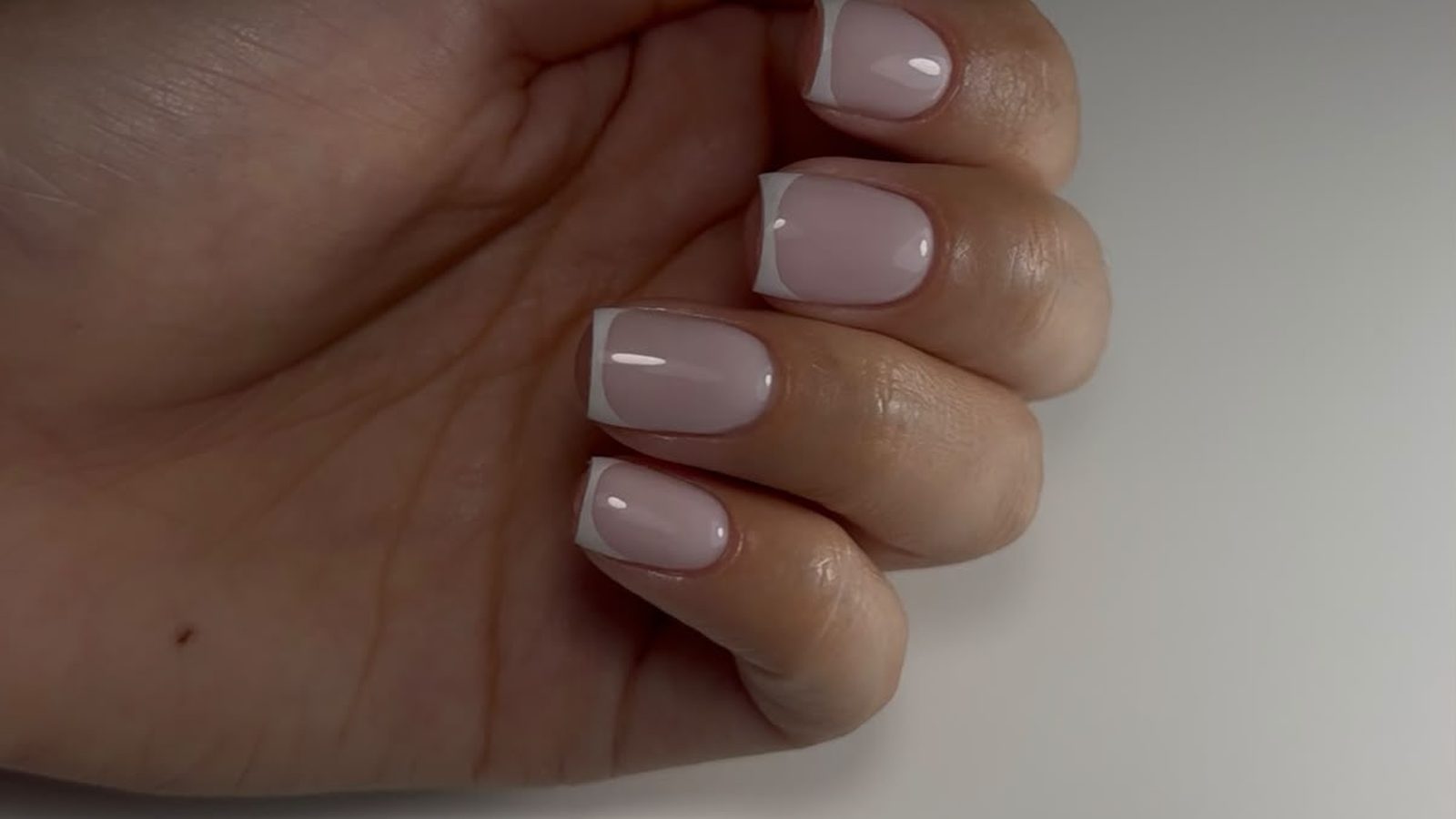 BIAB french met witte tip, eigen werk Studio 22